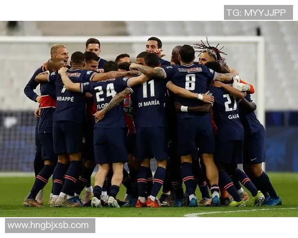 欧冠决赛巴萨与巴黎次回合激战回顾与精彩瞬间分析 欧冠决赛巴萨与巴黎次回合激战回顾与精彩瞬间分析